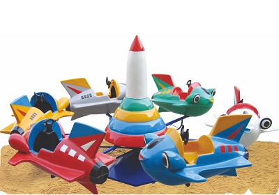 旋轉(zhuǎn)樂園 導(dǎo)彈克賽、太空